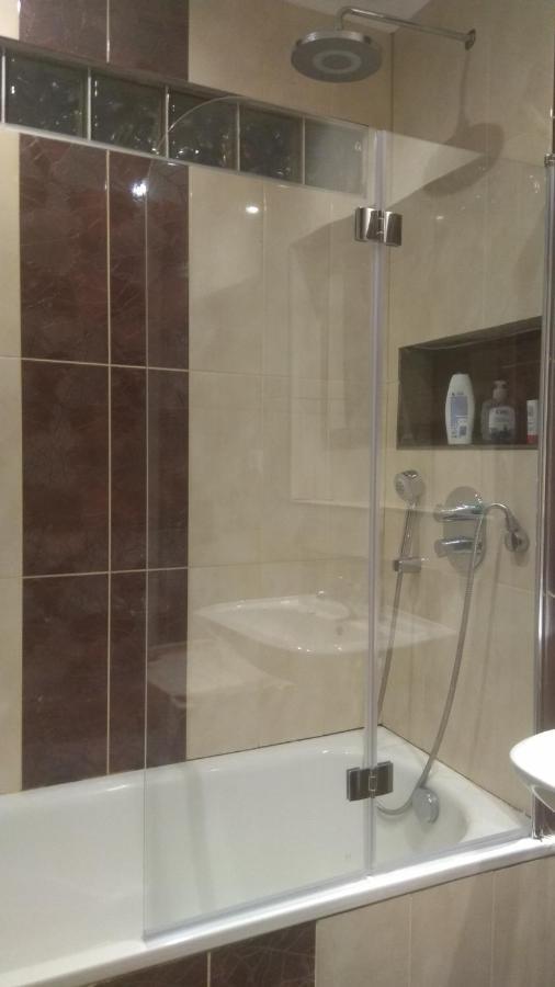 Old Summer House With Renovated Bathroom Apartamento *